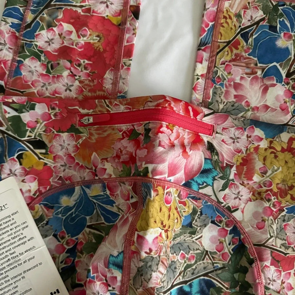 🆕🌸 Lululemon Seawheeze 2018 Speed Up Crop 21” Floral Cherry Blossom - Picture 5 of 7